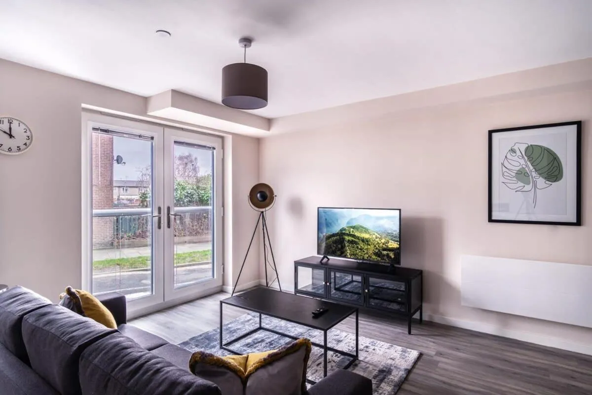 Image 1 of Spacious 2 Bedroom Apartment in Manchester