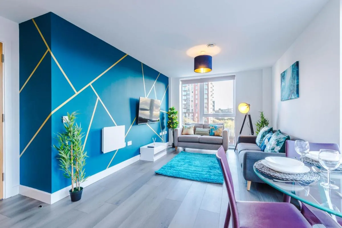 Image 3 of Spacious 3-Bedroom Apartment in Central Manchester with Private Rooftop Terrace & Stunning City Views