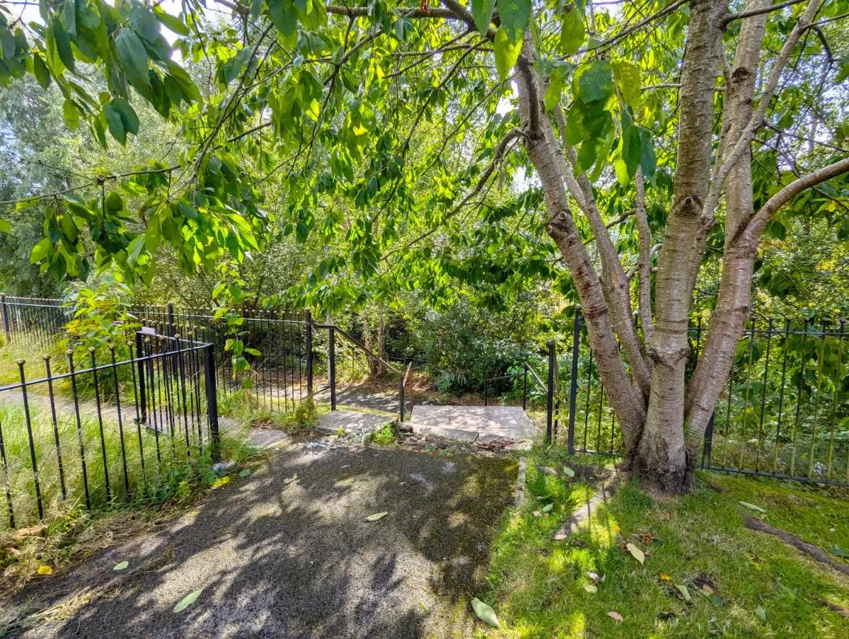 Image 5 of Spacious 4 Bed Riverside Home
