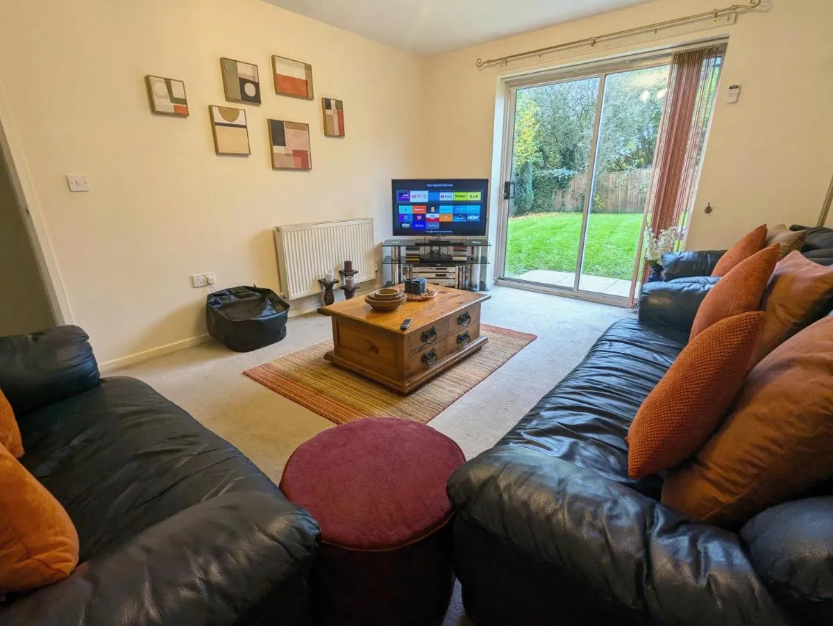 Image 6 of Spacious 4 Bed Riverside Home