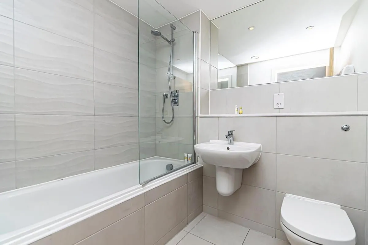 Image 5 of Spacious Central Manchester 2 Bed Apartment