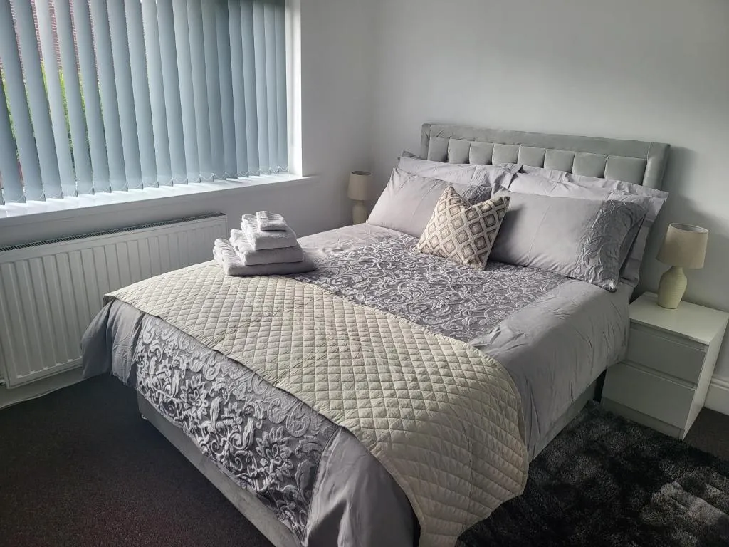 Image of Spacious & Cosy Holiday Home in Manchester