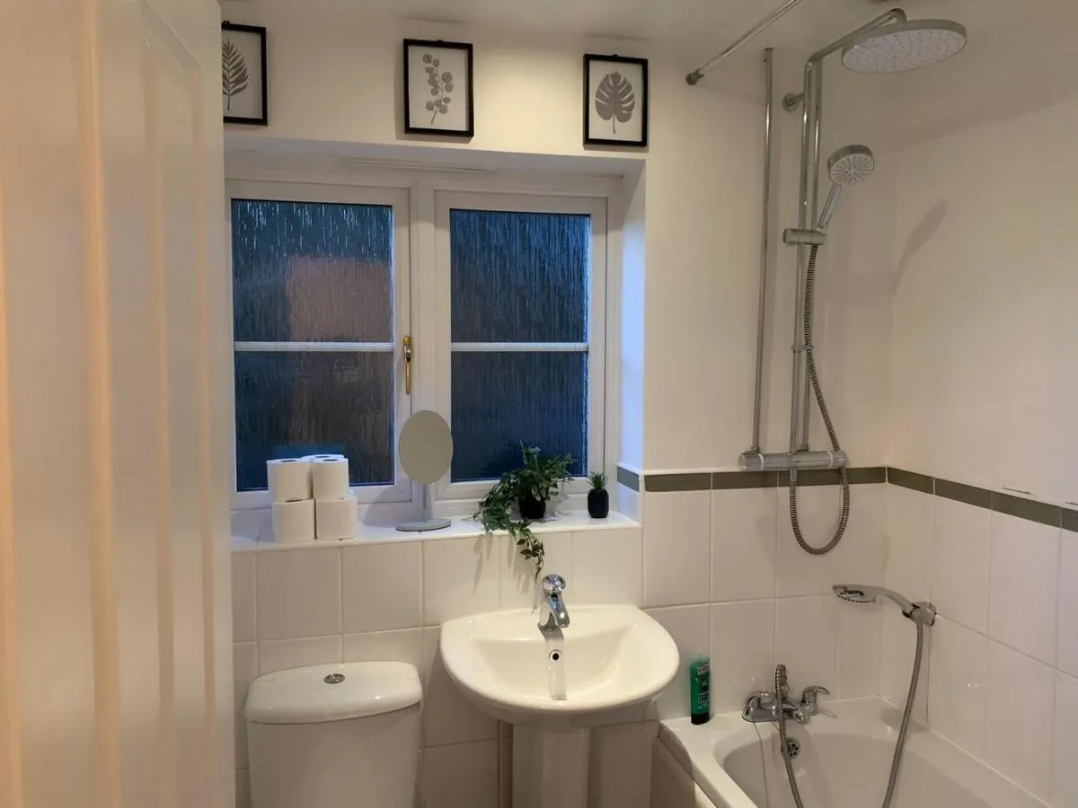 Image 4 of Spacious and amazing 4 bedroom detached house