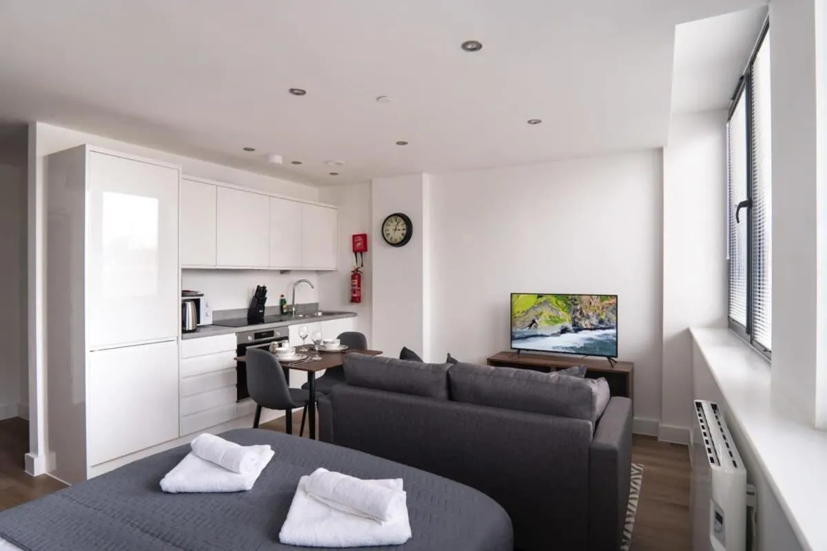 Image 6 of Stay Zeni, Alexandra Rise Manchester Chic Studio