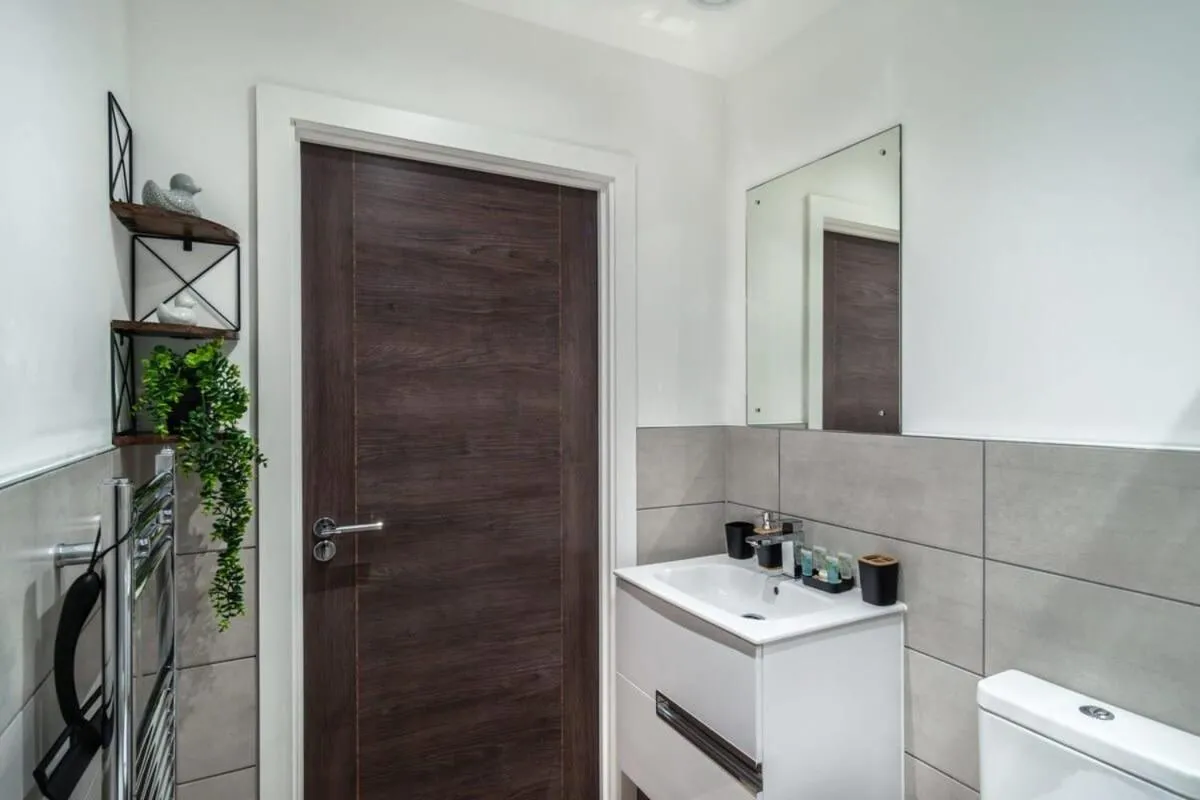 Image 5 of StayZeni, Alexandra Rise Manchester Cosy 1BR Flat
