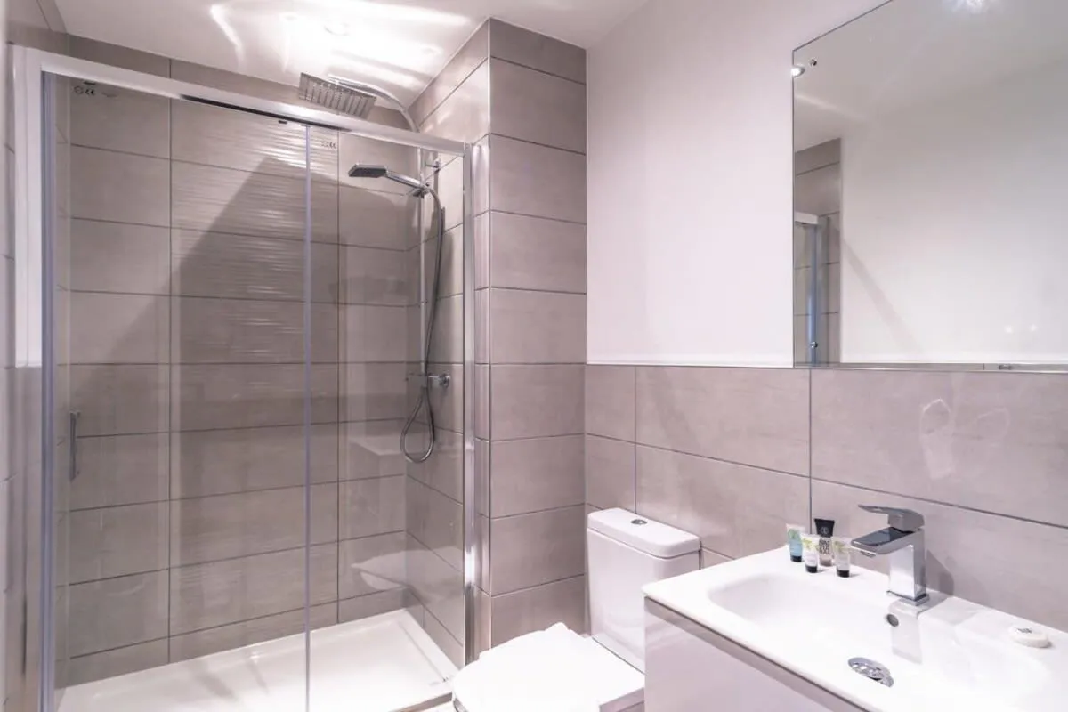 Image 4 of Stay Zeni, Alexandra Rise Manchester Slick 1 Bed
