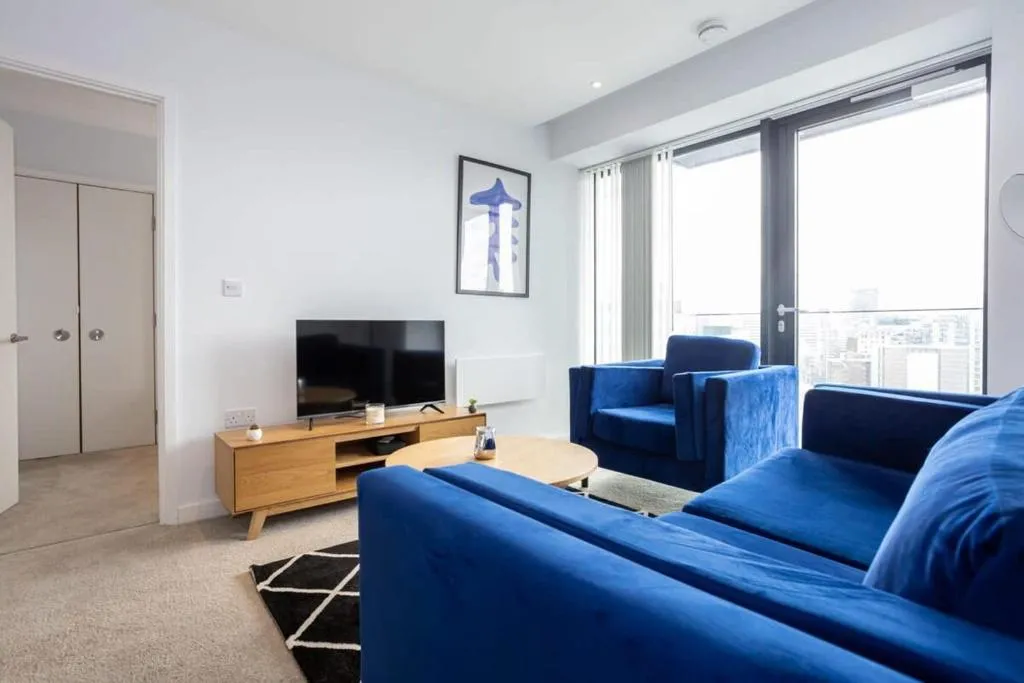Image of Stunning 2 Bedroom Apartment Manchester
