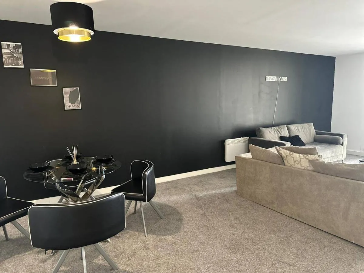 Image 3 of Stunning 2br In Central River Irwell Views