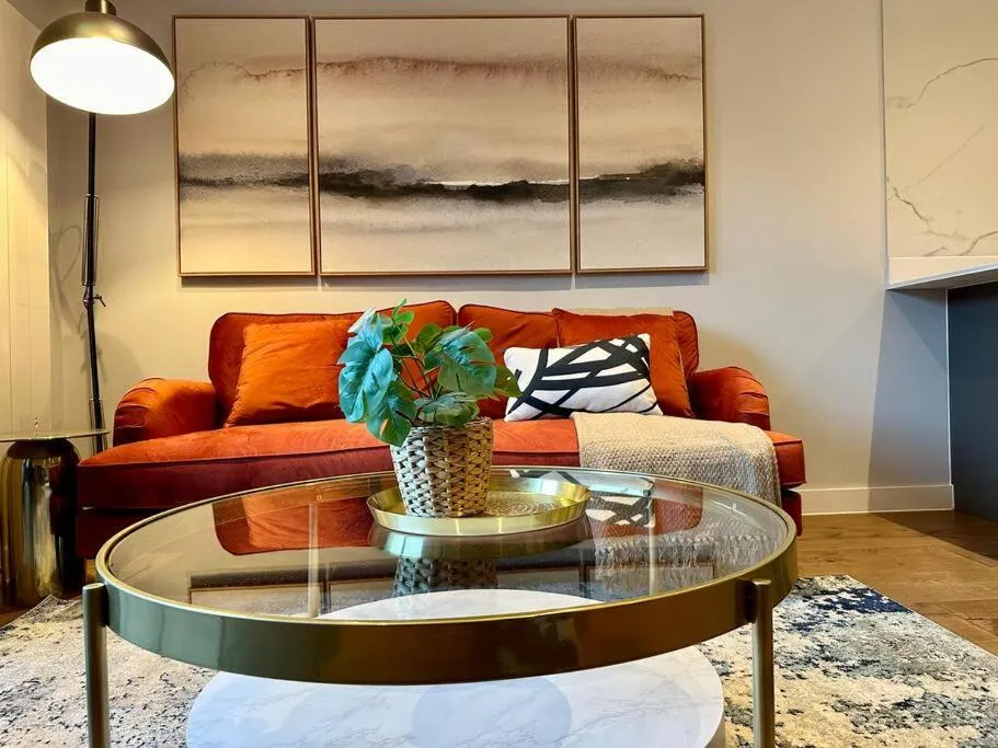 Image of Stunning City Centre Duplex with Free Parking