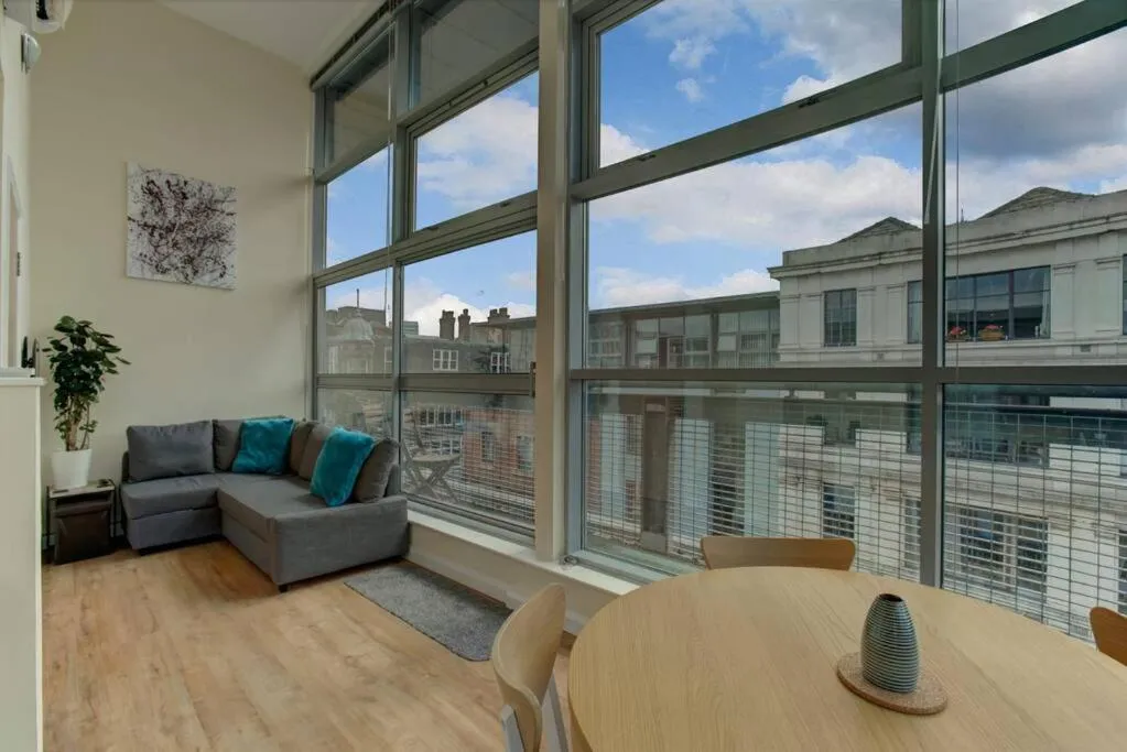 Image of * Stunning City Centre Penthouse Over Two Floors *