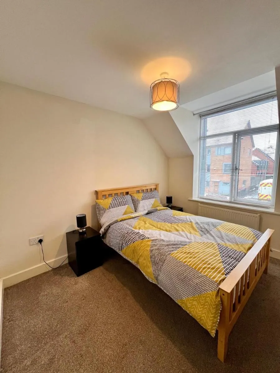 Image 3 of Stunning Modern 2 Bedroom Apartment – Perfect Getaway