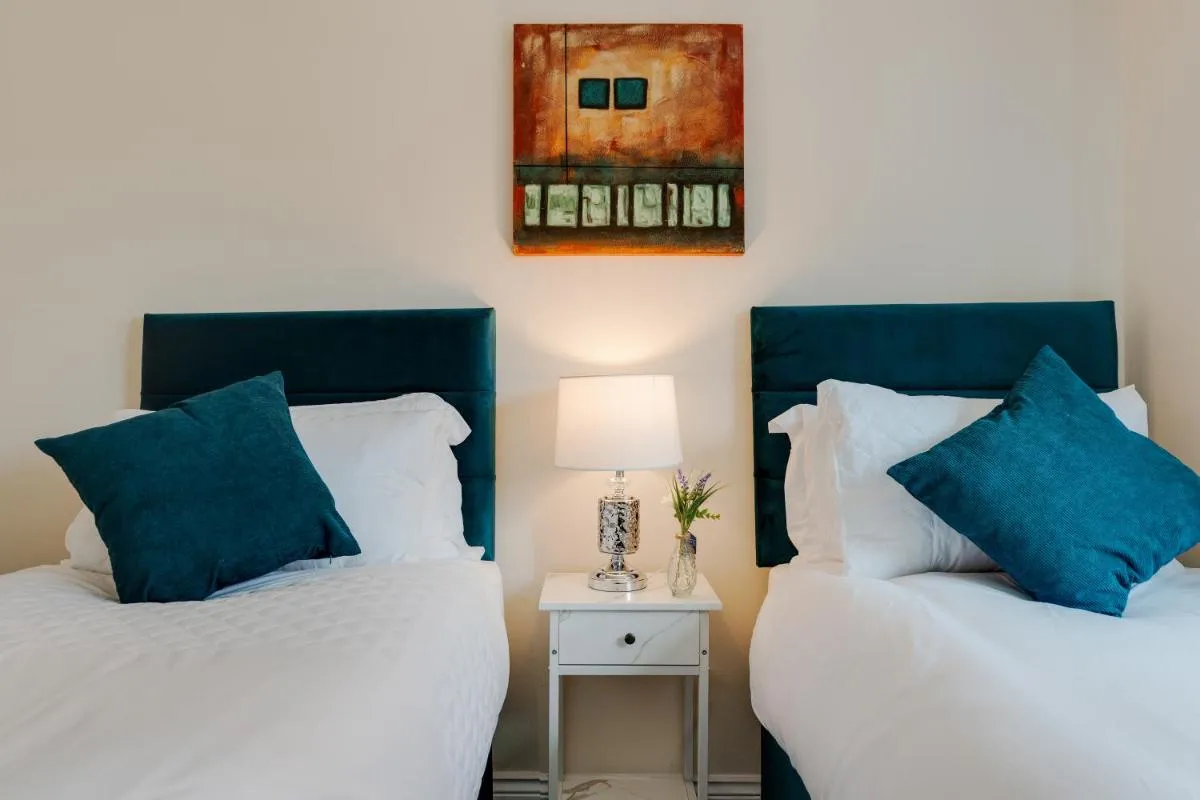 Image 5 of Stylish 2 Bed Manchester Flat