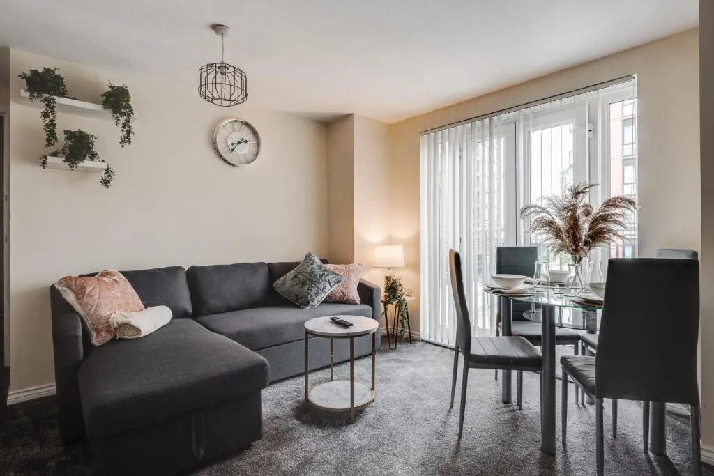 Image of Stylish 2 Bed Manchester Flat