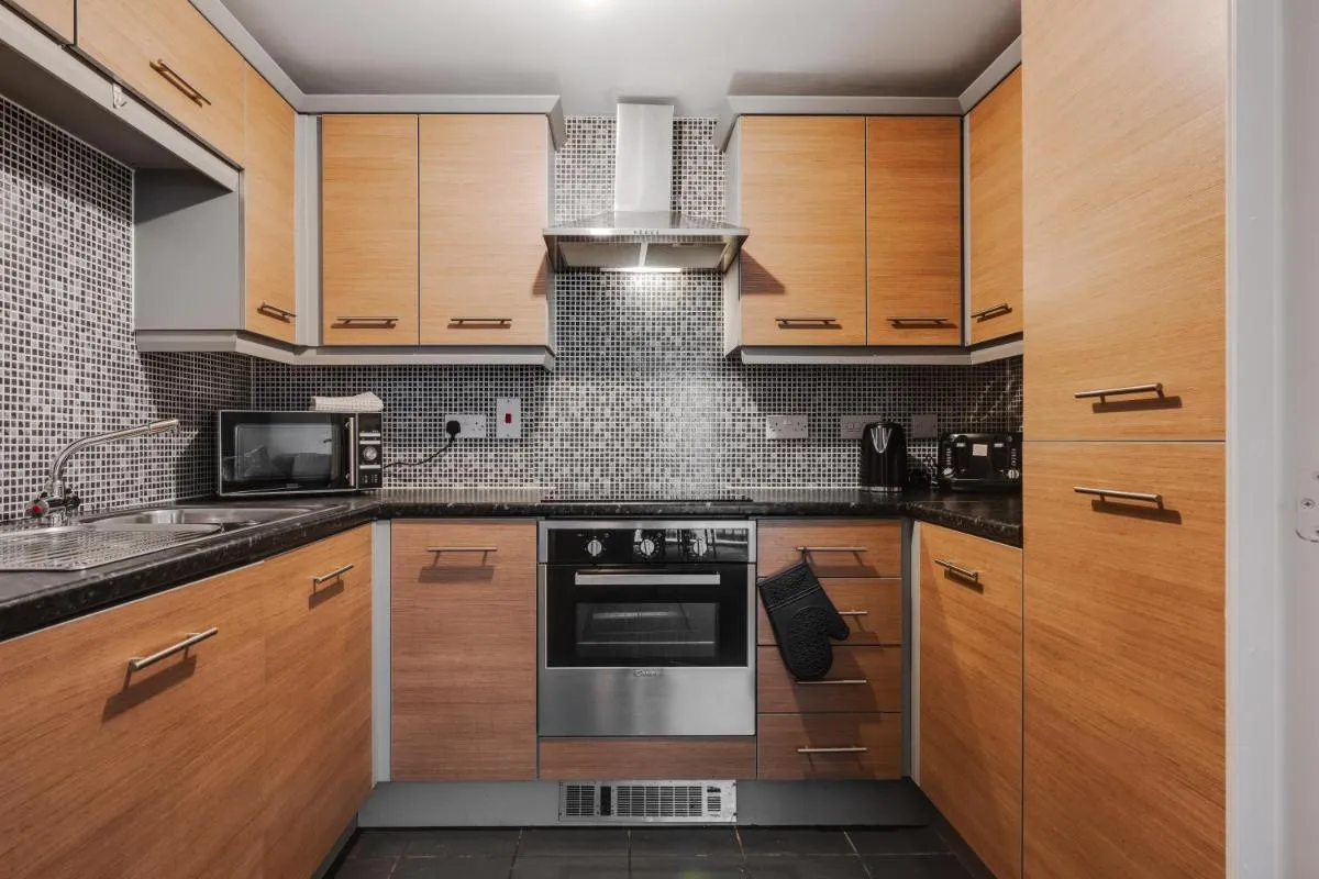 Image 6 of Stylish 2 Bed Manchester Flat