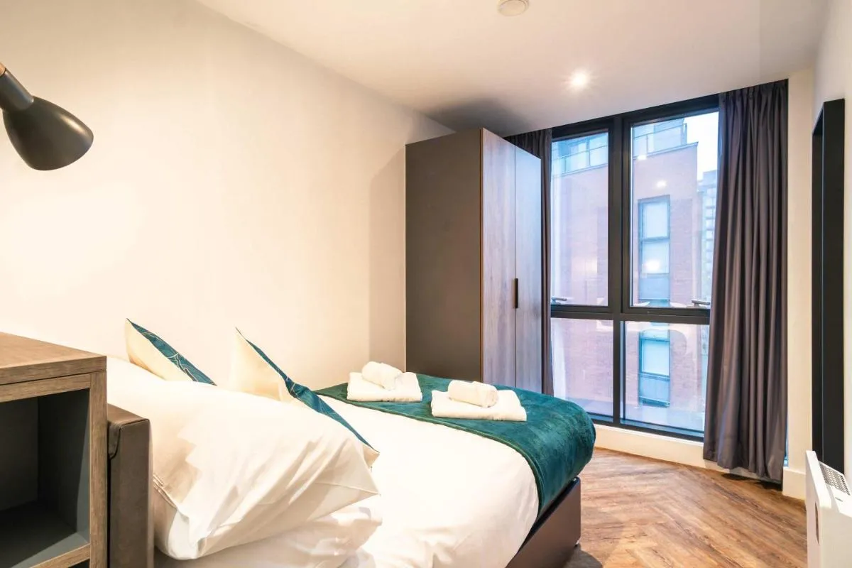 Image 2 of Stylish 2 Bedroom Apartment in Central Manchester
