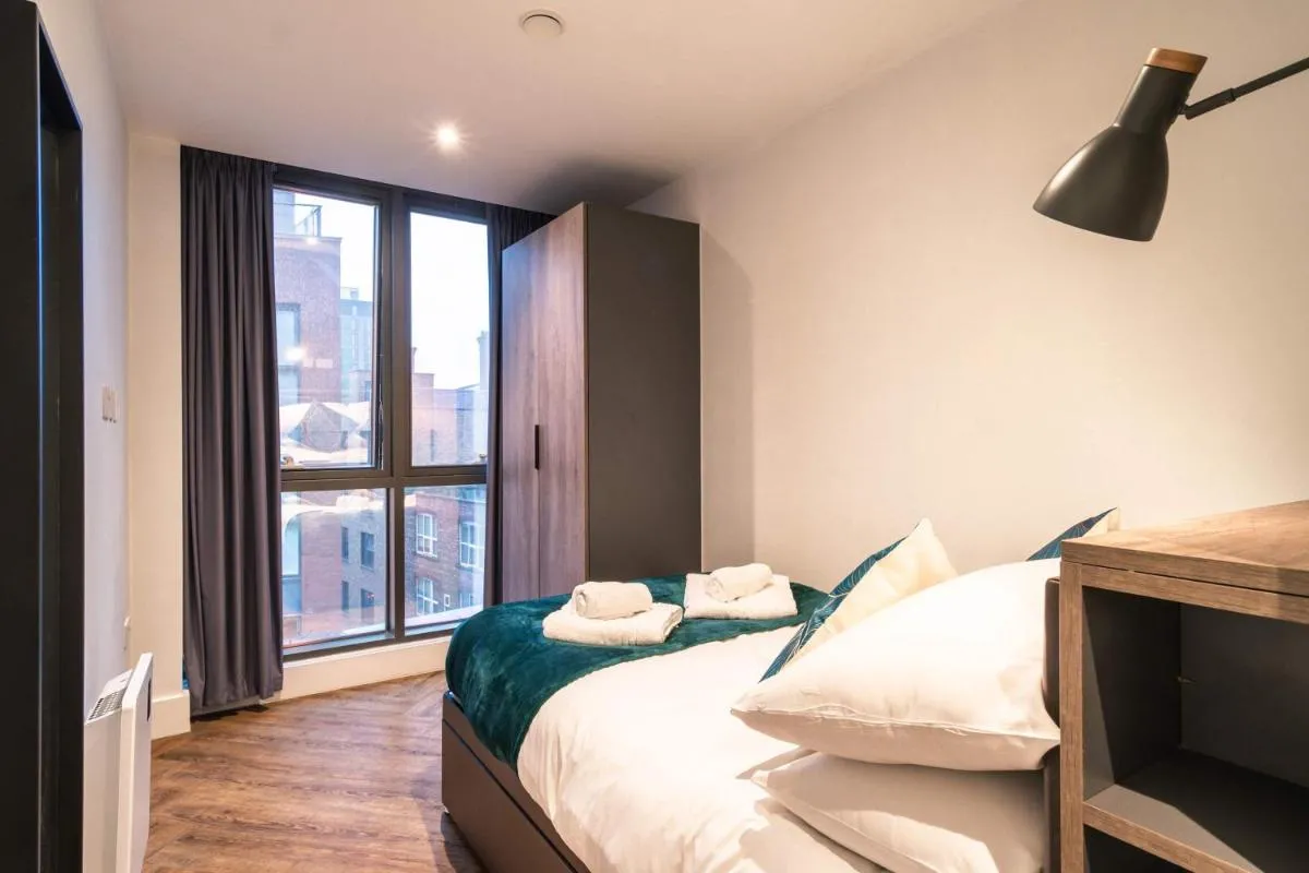 Image 3 of Stylish 2 Bedroom Apartment in Central Manchester