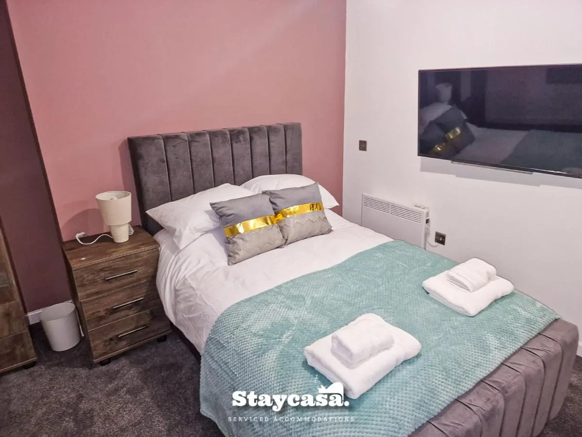 Image 4 of Stylish 9 Bedrm House, Fast Wifi, Free Parking