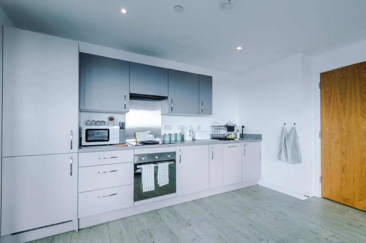 Image 6 of Stylish Apartment, Sleeps 6, Pool Table, Smart TVs, Parking available