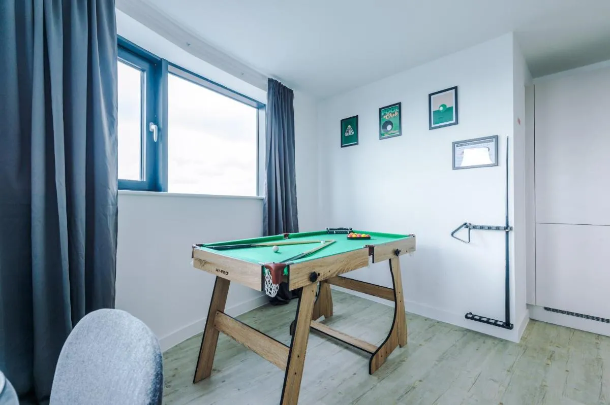 Image 4 of Stylish Apartment, Sleeps 6, Pool Table, Smart TVs, Parking available