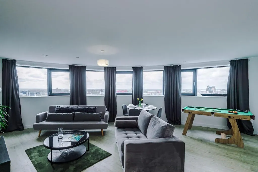 Image of Stylish Apartment, Sleeps 6, Pool Table, Smart TVs, Parking available