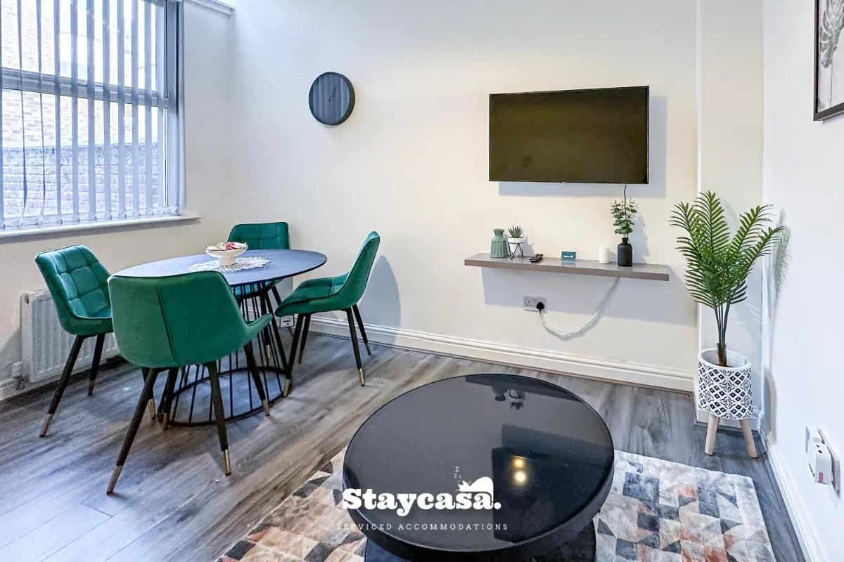 Image 3 of Stylish Ensuite Room – Superfast Wi-fi 250mbps