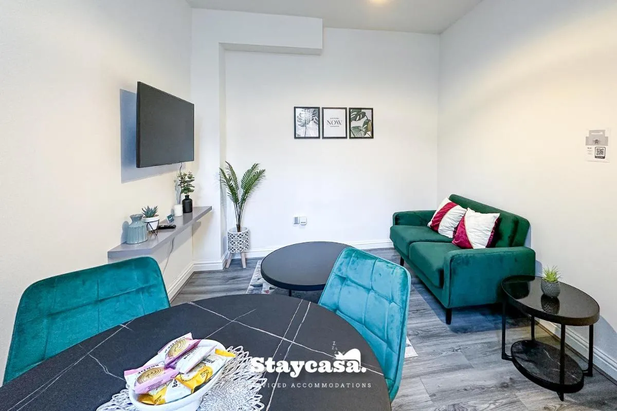 Image 6 of Stylish Ensuite Room – Superfast Wi-fi 250mbps