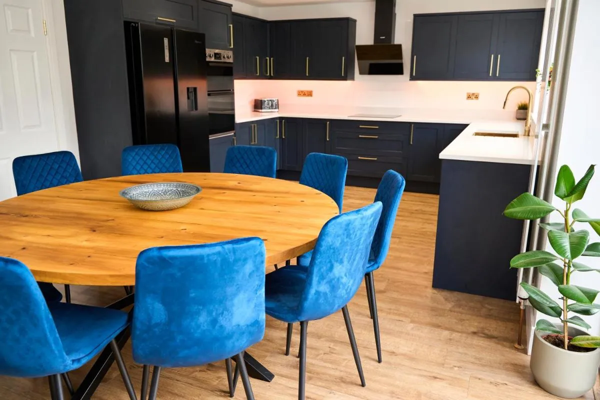 Image 2 of Stylish Event & Family Home for 12 in Manchester with Hot Tub