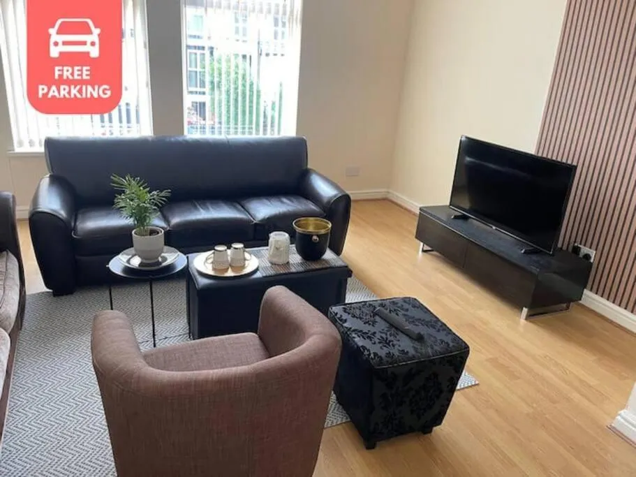 Image of Stylish Large 3 Bedroom Apartment in Manchester