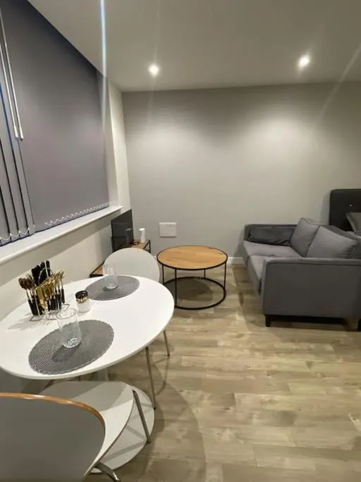 Image 3 of Stylish flat in Old Trafford