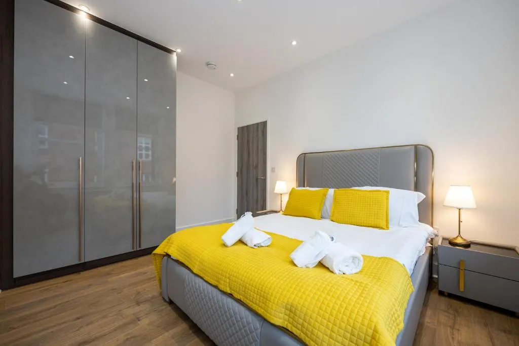 Image of Superb 2BD apartment in China Town