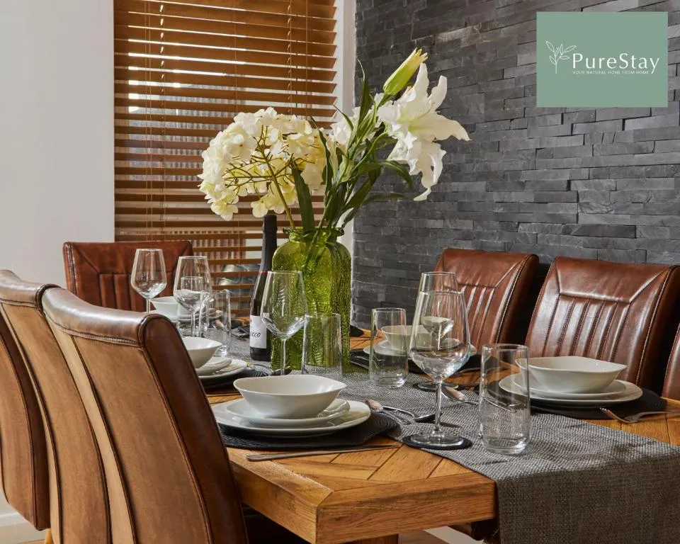 Image of Superb House By PureStay Serviced Accommodation Manchester With Free Parking