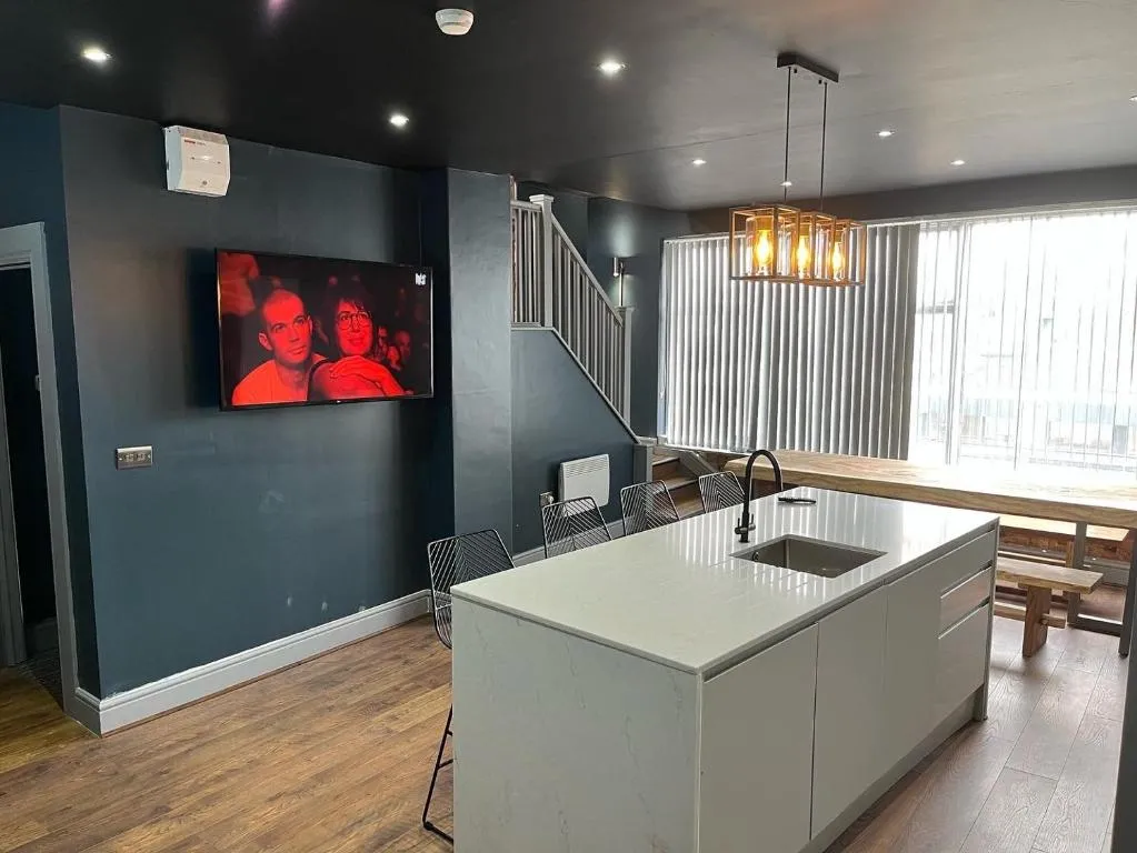 Image of Swan Street Townhouse Hot Tub & Roof Terrace