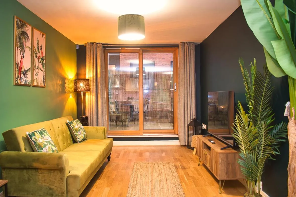 Image 2 of The Angel Suite – Free Parking City Centre