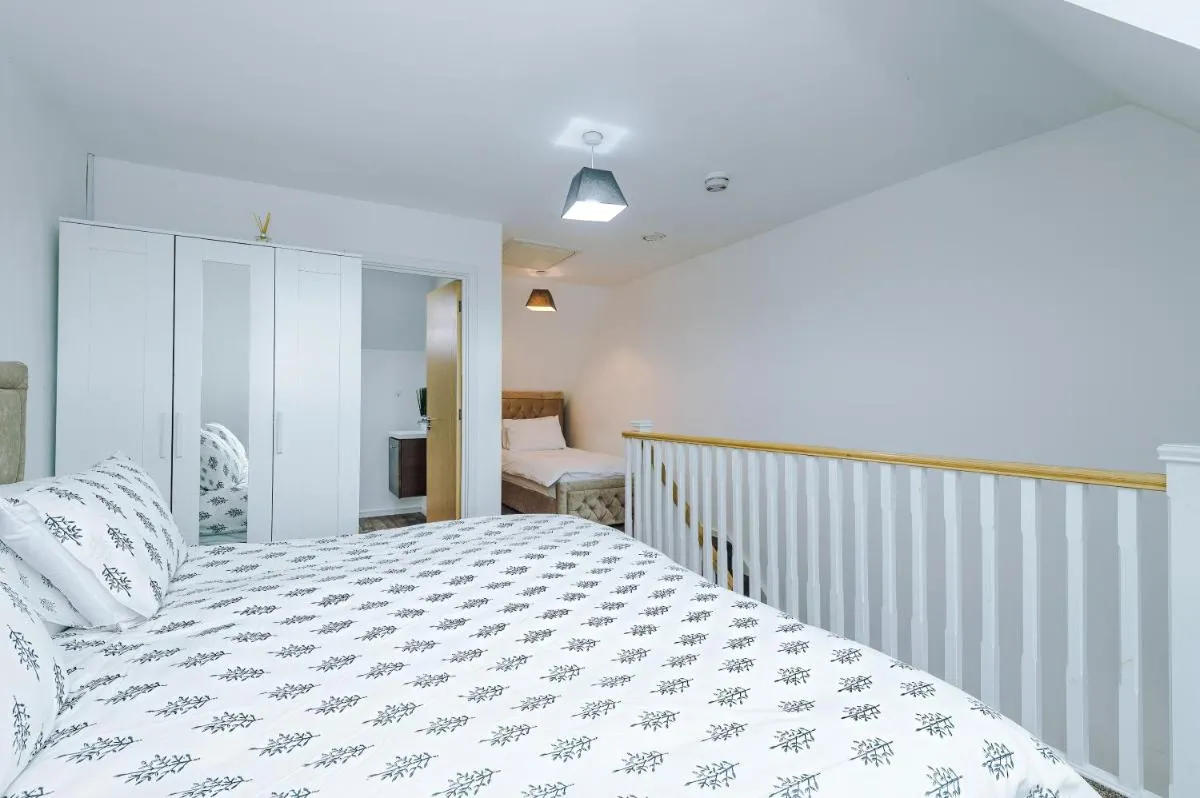 Image 2 of The Clover Townhouse