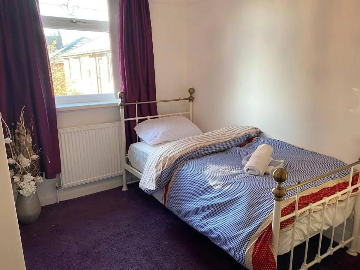 Image 6 of The Gold- Home away from home