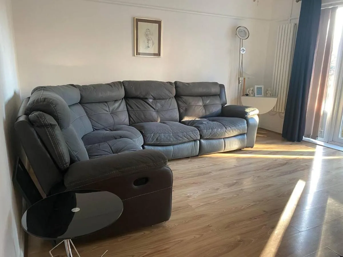 Image 2 of The Gold- Home away from home