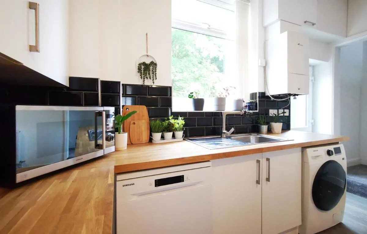 Image 6 of The Mellor – Holiday Home 15 Mins to Central Manchester With Free Parking