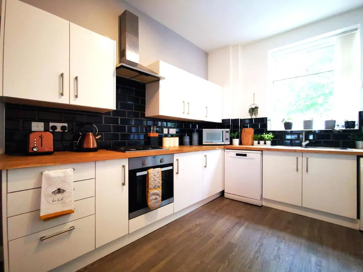Image 4 of The Mellor – Holiday Home 15 Mins to Central Manchester With Free Parking