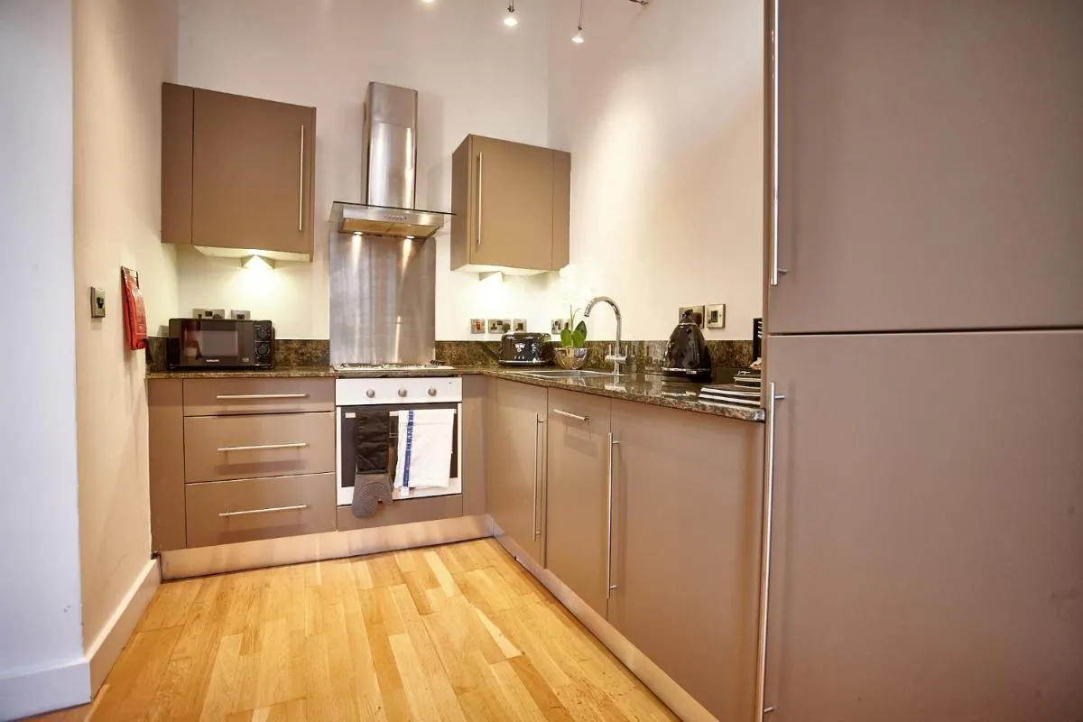Image 2 of The Morganite Suite