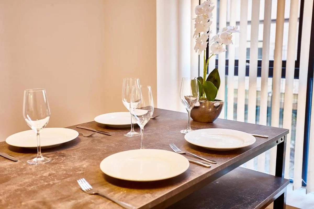 Image 3 of The Morganite Suite
