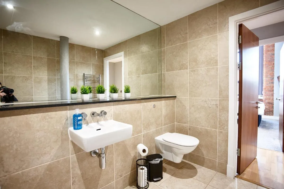 Image 5 of The Onyx Suite