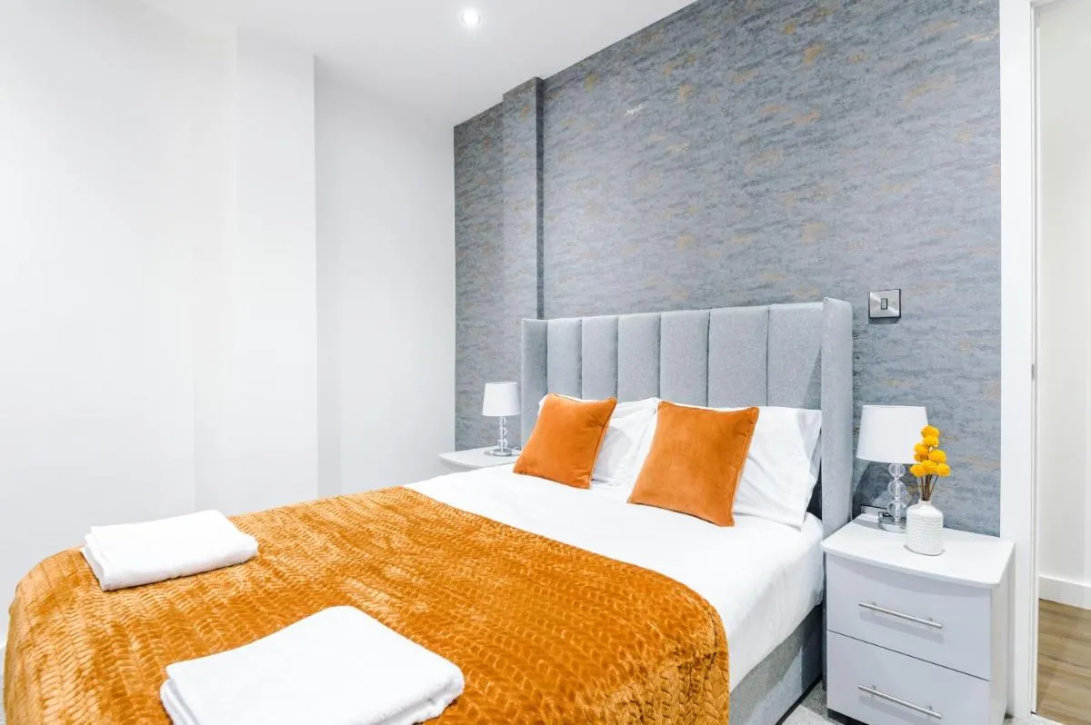 Image 1 of The Popworks 2 Bedroom Apartment – MCR Dens