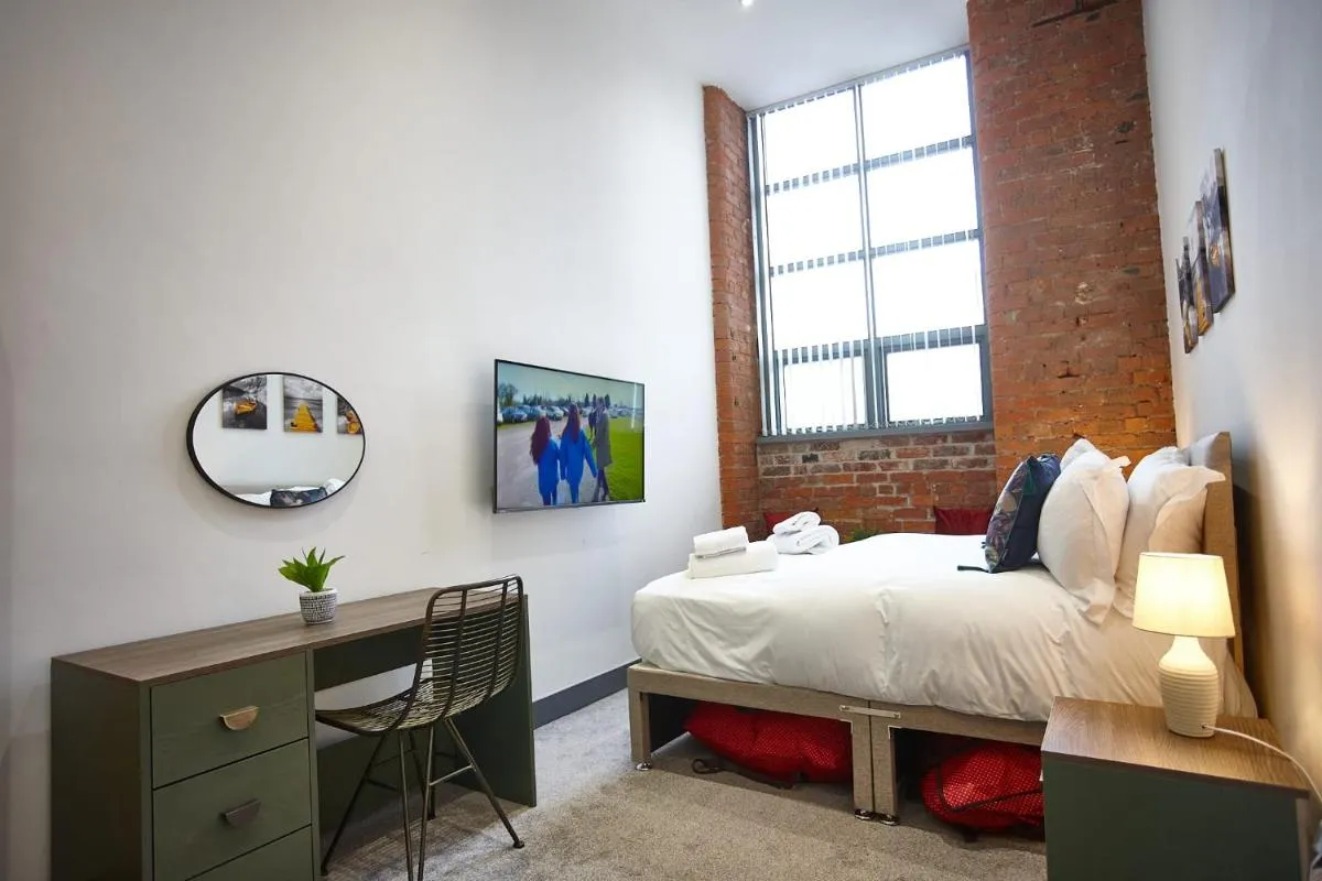 Image 4 of The Ruby Suite