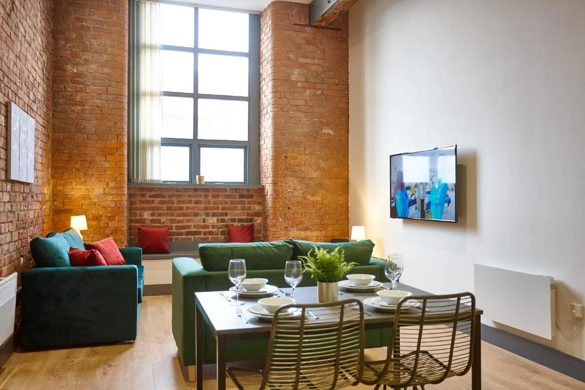 Image 6 of The Ruby Suite