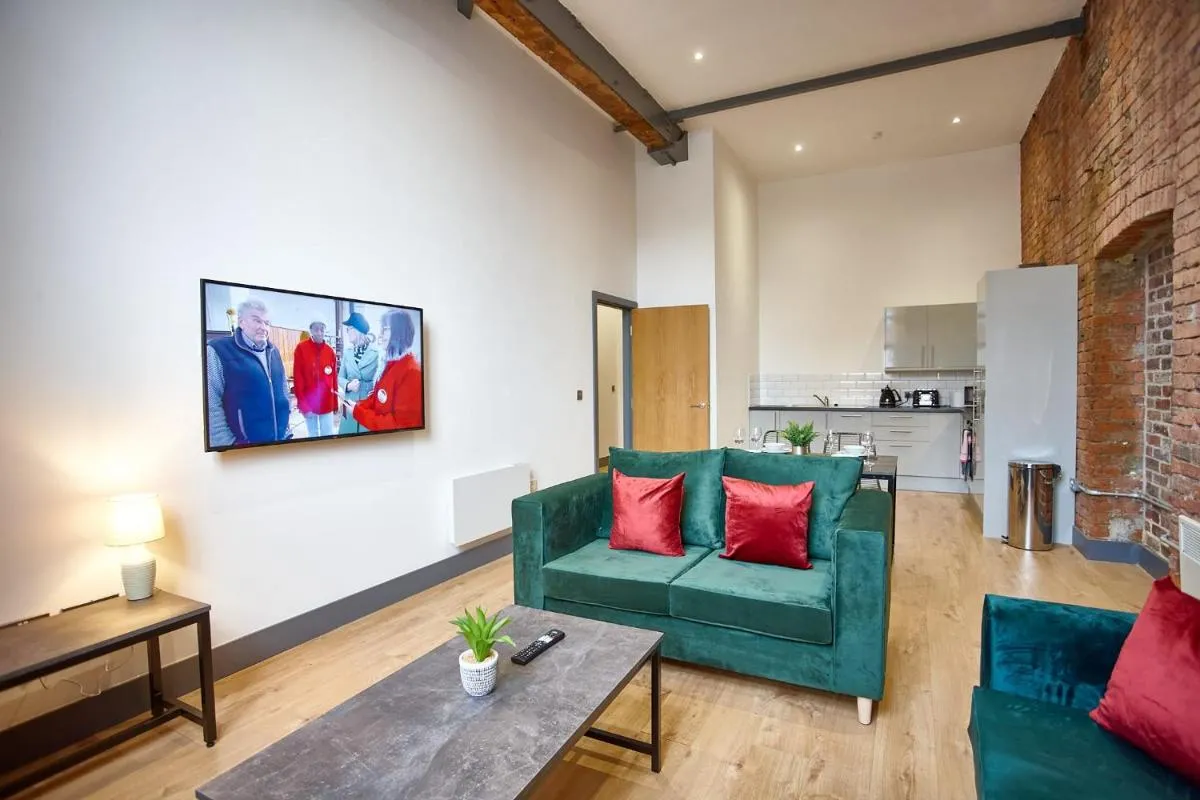 Image 2 of The Ruby Suite