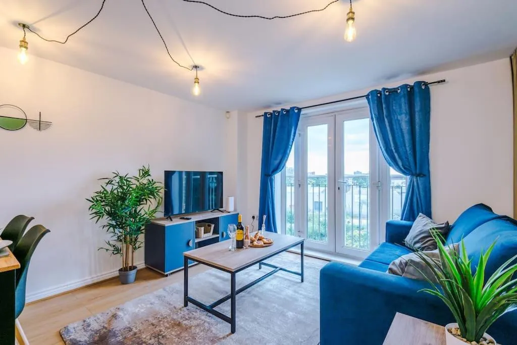 Image of The Salford Luxe by Parydise Properties – 2-Bed City-View Gem – Business-Ready, Leisure-Friendly
