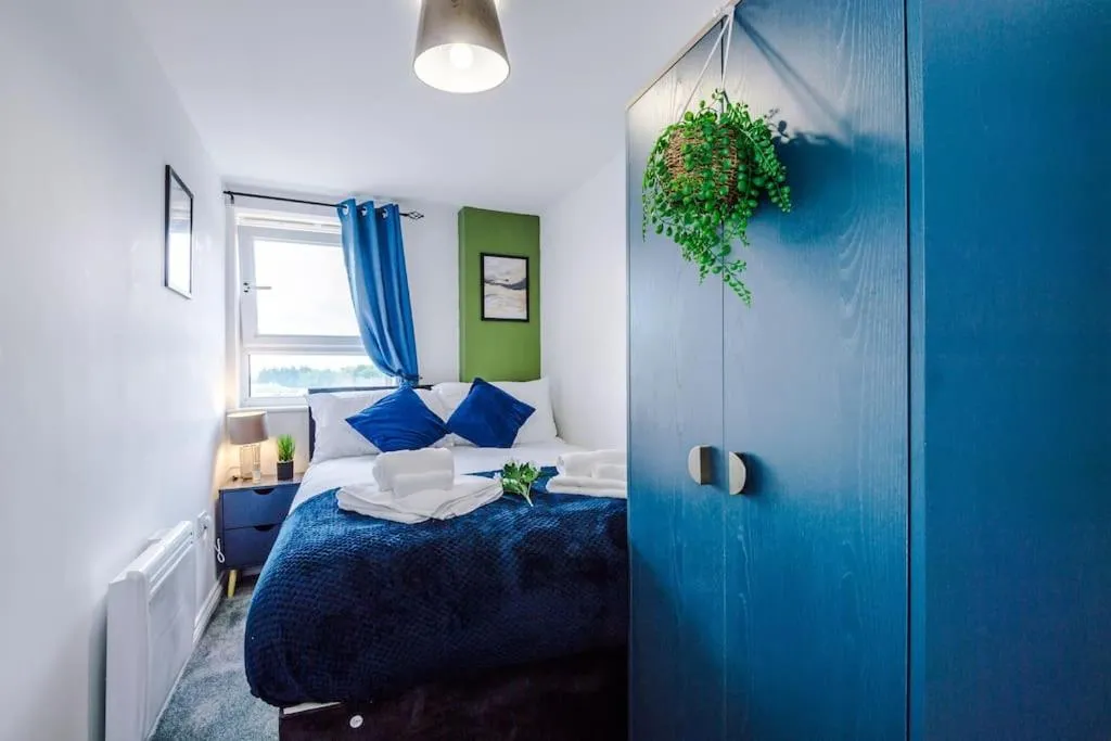 Image 4 of The Salford Luxe by Parydise Properties – 2-Bed City-View Gem – Business-Ready, Leisure-Friendly
