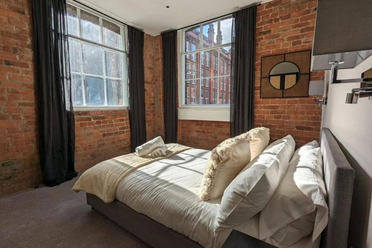 Image 3 of The Sunshade Suite Grade 2 Ancoats