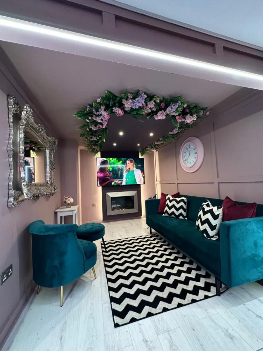Image 2 of The Ultimate Hen Suite with Bar & Makeup Room