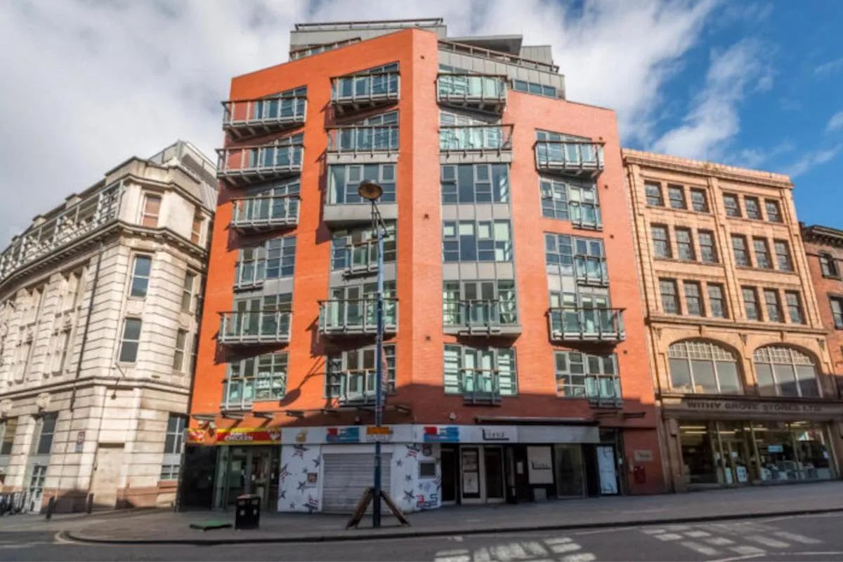 Image 2 of The Works-Fresh 2bed in centre, opposite Arndale.